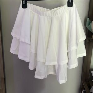 White mini skirt-shein